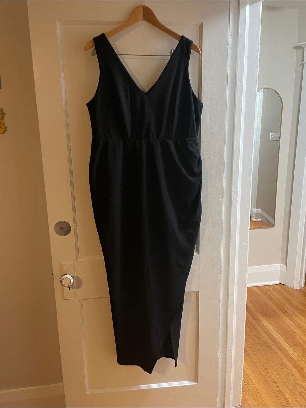 torrid Black V-Neck Sleeveless Maxi Dress